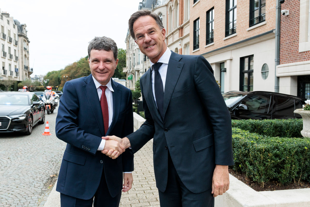 NATO Secretary General meets with the Prime Minister of Bulgaria and the President of Romania