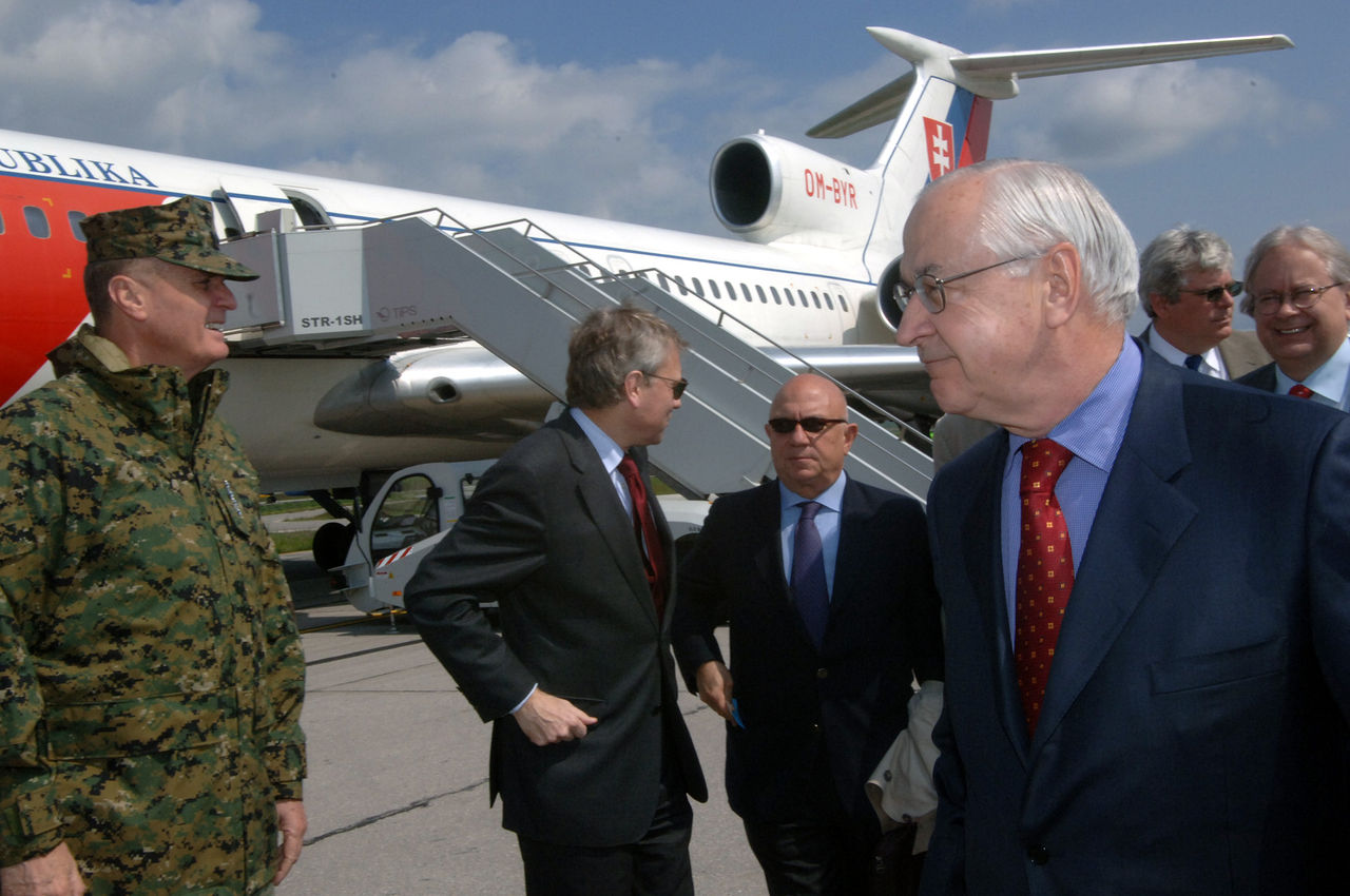 NATO Secretary General Jaap de Hoop Scheffer and the NATO Ambassadors arrive at Pristina Airport