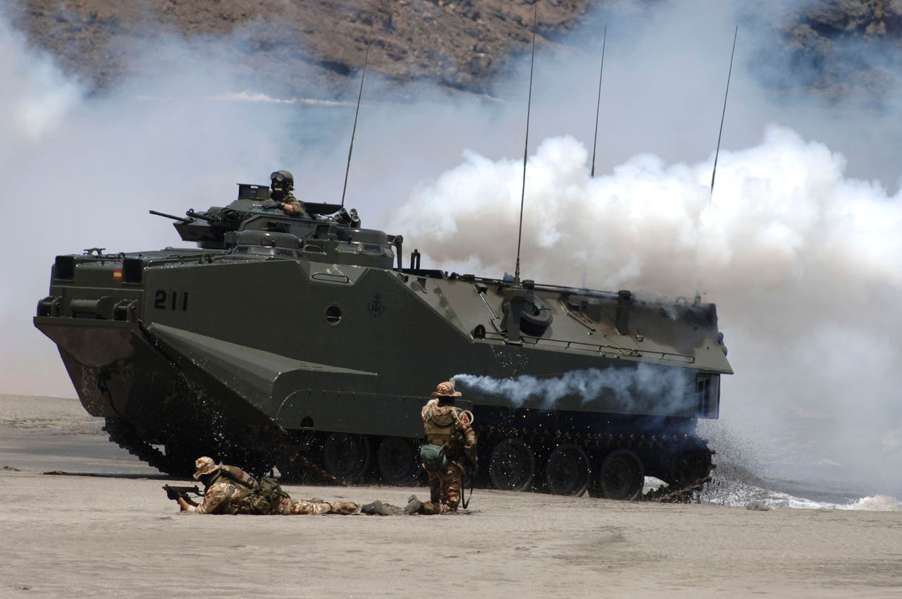 b060623ah
15-28 June 2006
NATO Response Force (NRF) Exercise “Steadfast Jaguar” in the Cape Verde Islands
- Amphibious landing operation
