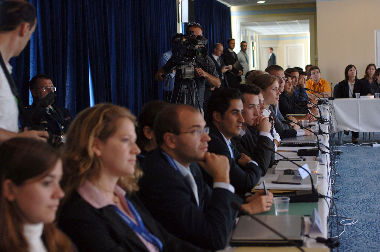 « Model NATO » ministerial simulation 
Students participating at the PDD NATO Model event