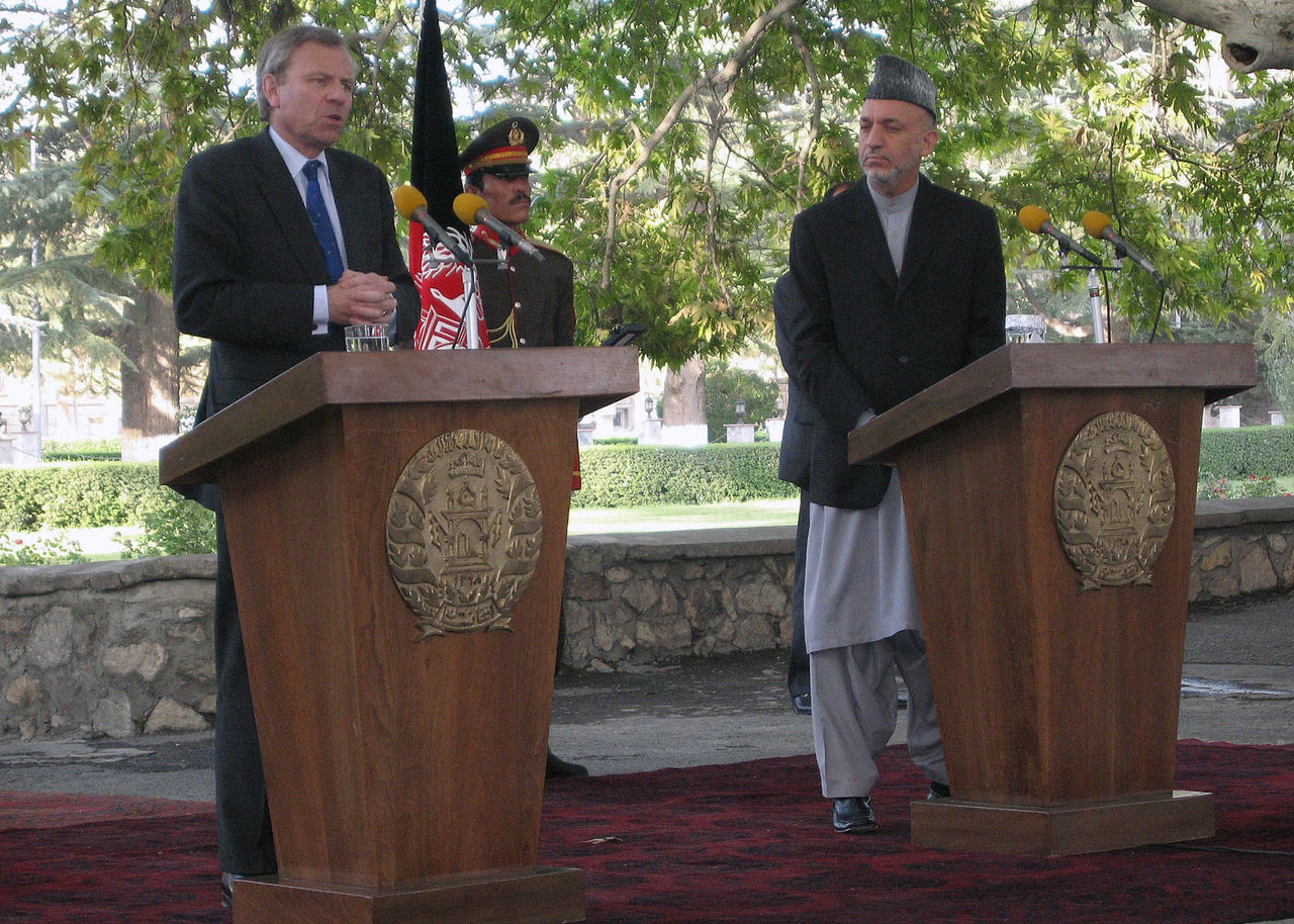 On 20th July 2006 at HQ ISAF, a series of high level discussions on the future development of Afghanistan were Chaired by NATO Secretary General, HE Mr Jaap de Hoop Scheffer and Supreme Allied Commander Europe (SACEUR), General James L Jones.
Those in attendance included:
SCR; Minister Cetin, 
US Ambassador; HE Mr R Neumann, 
CG CFC-A; LT General Eikenberry US-A, 
DCOM Air Major General Ahrens GE-AF, 
DCOM Stability; Major General Gay IT-A, 
COS ISAF; Major General Brown,
DCOS Ops Brigadier General Layfield US-A
D/UNSRSG Pol; Mr Alexander
EUSR; HE Mr Vendrell
D/POLAD Mr Wyatt
MoD HE General Wardak
This photo shows a press conference given by NATO Secretary General, HE Mr Jaap de Hoop Scheffer (left) and President Hamid Karzai