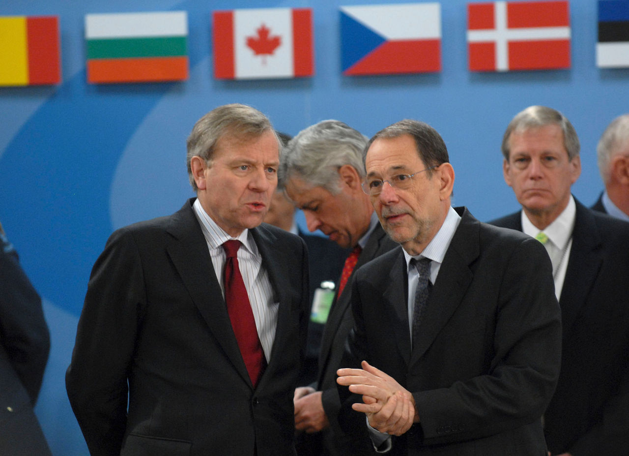 b070126j
26th January 2007
Meeting of the North Atlantic Council at the level of Foreign Minister
Left to right: NATO Secretary General, Jaap de Hoop Scheffer with Javier Solana (High Representative, EU)

