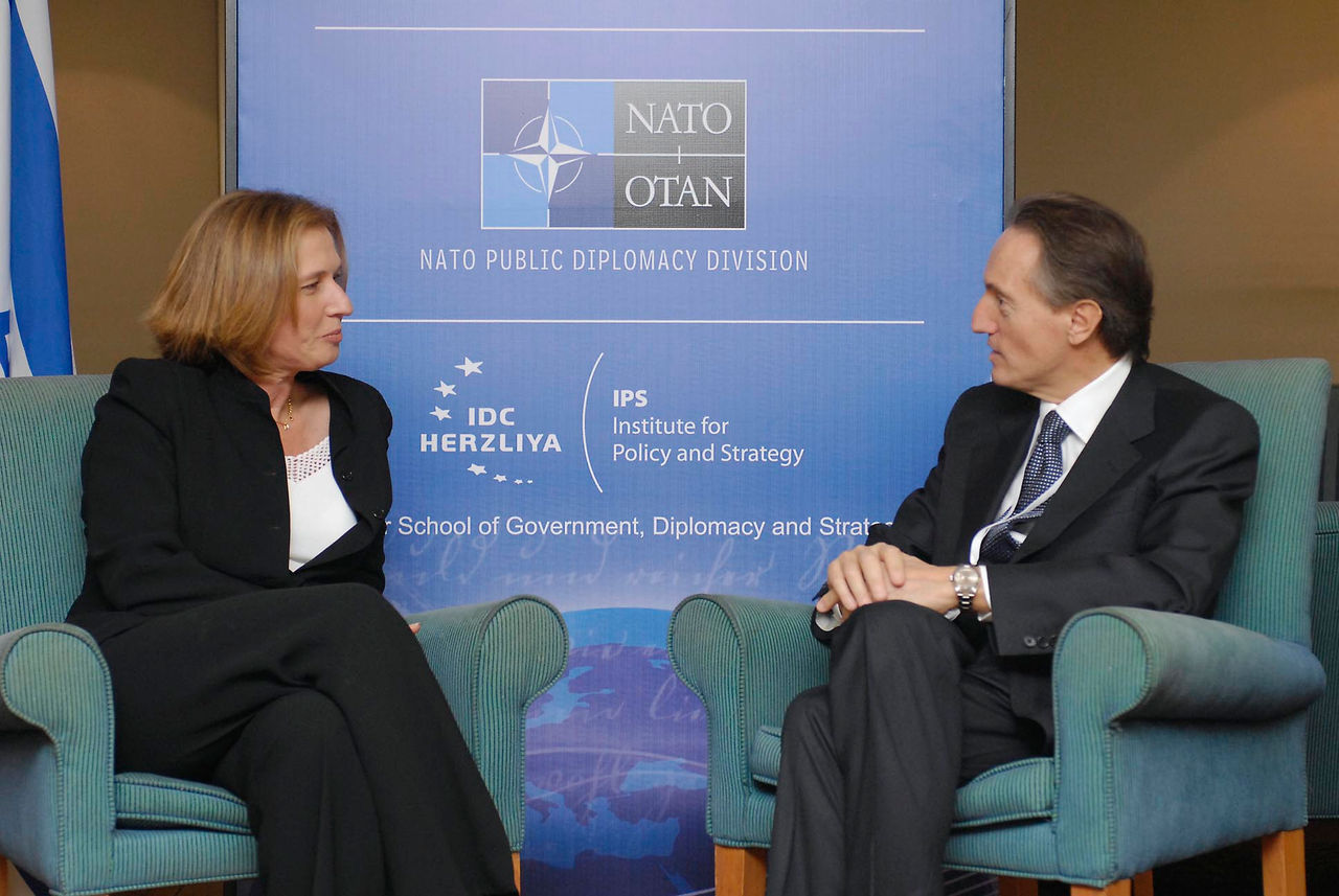 Vice Prime Minister and Minister of Foreign Affairs of Israel, H.E. Ms. Tzipi Livni (left) meeting with NATO Deputy Secretary General, H.E. Amb. Claudio Bisogniero (right).