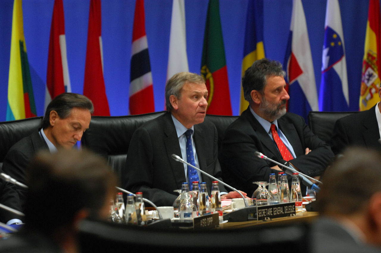 From left to right: new Deputy Secretary General, Claudio Bisogniero, NATO Secretary General, Jaap de Hoop Scheffer and Henne Schuwer, Director of the Private Office