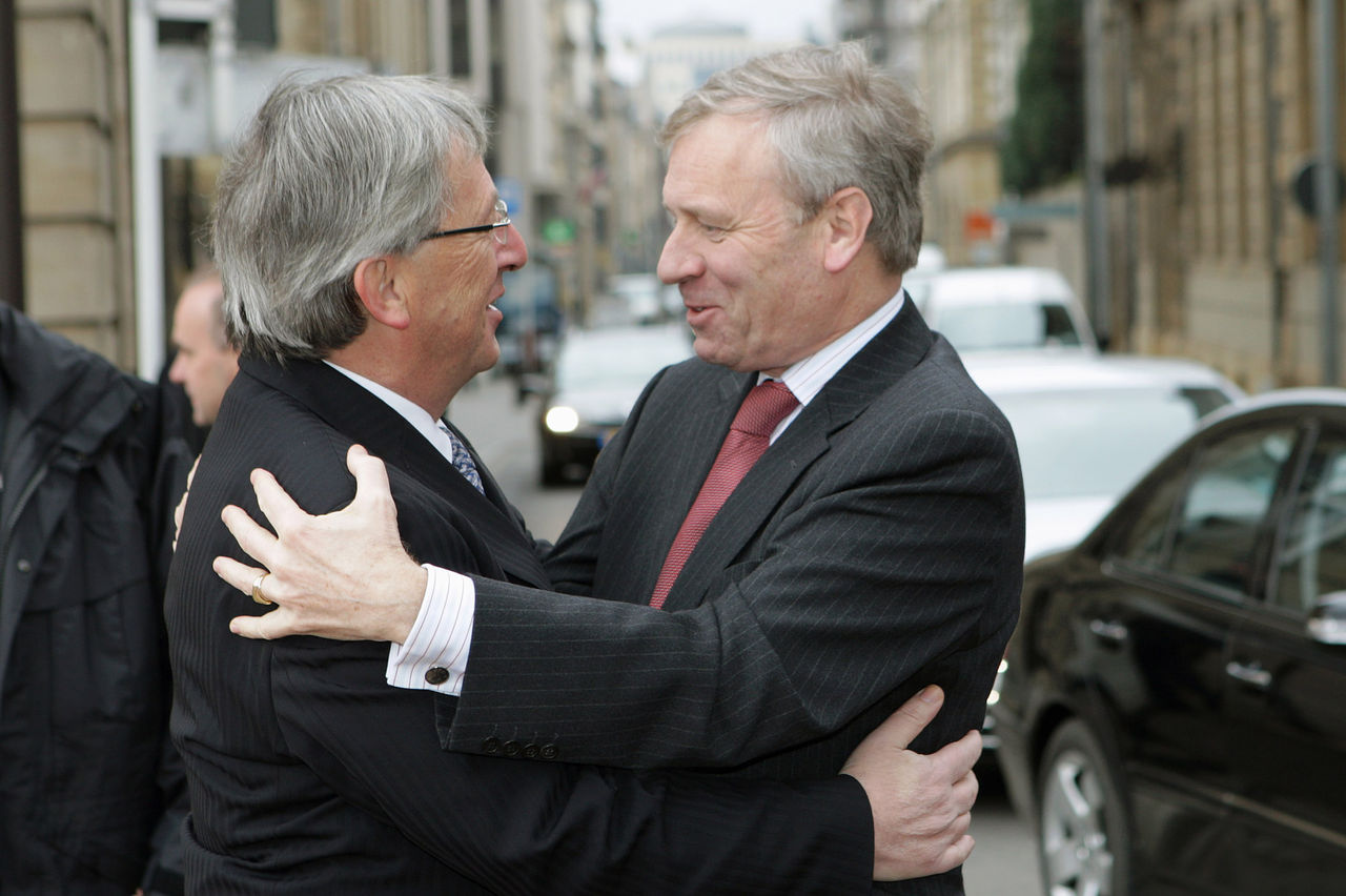 Place Clairefontaine, accueil officiel de Monsieur Jaap de Hoop par le Premier ministre Jean-Claude Juncker.