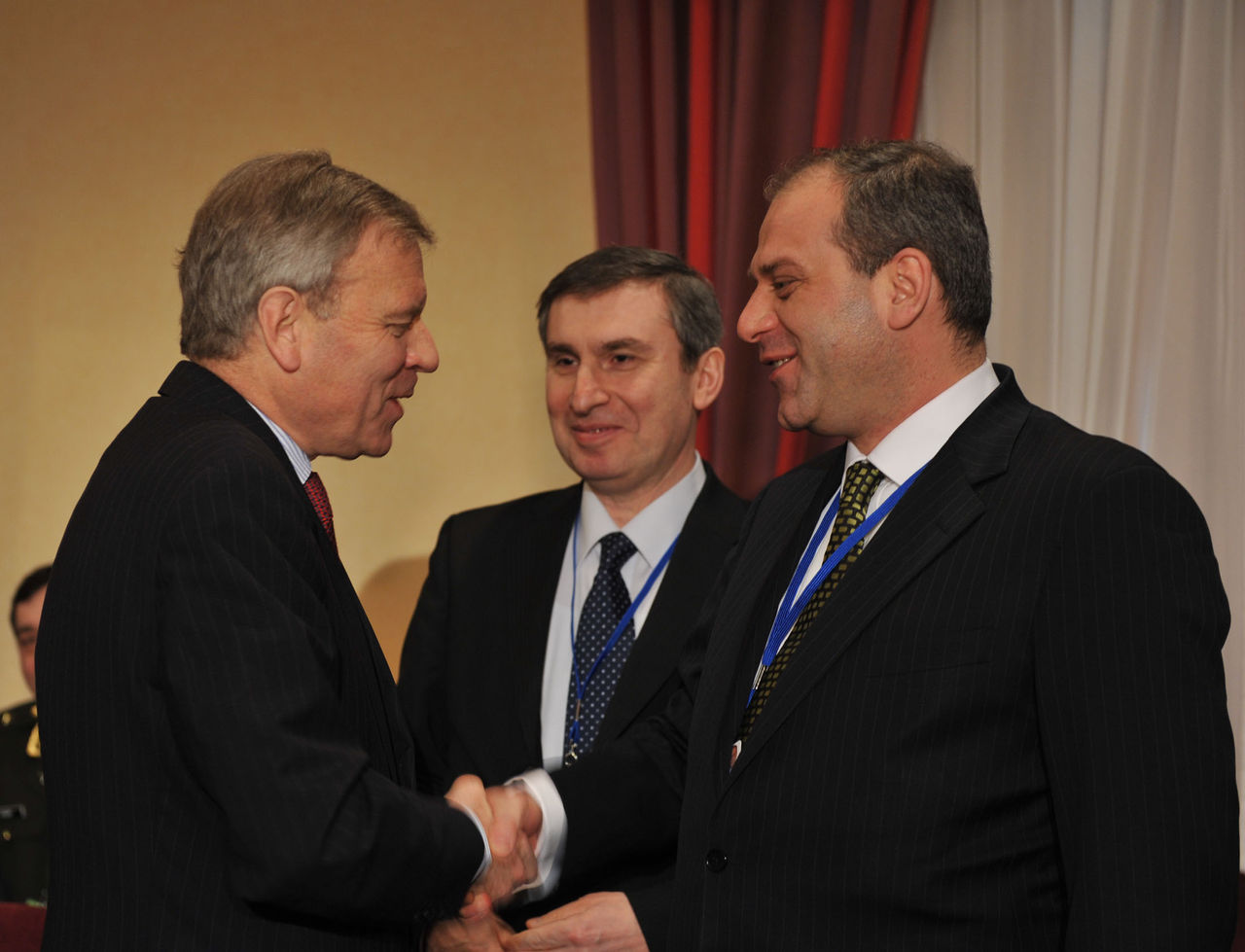 NATO-Georgia Commission with invitees. NATO Secretary General Jaap de Hoop Scheffer (left) and he Minister of Defence of Georgia, Vasil Sikharulidze (right).