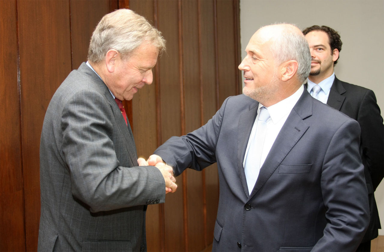 NATO Secretary General Jaap de Hoop Scheffer meets with the EU Special Representative and High Representative in Bosnia and Herzegovina, Valentin Inzko.