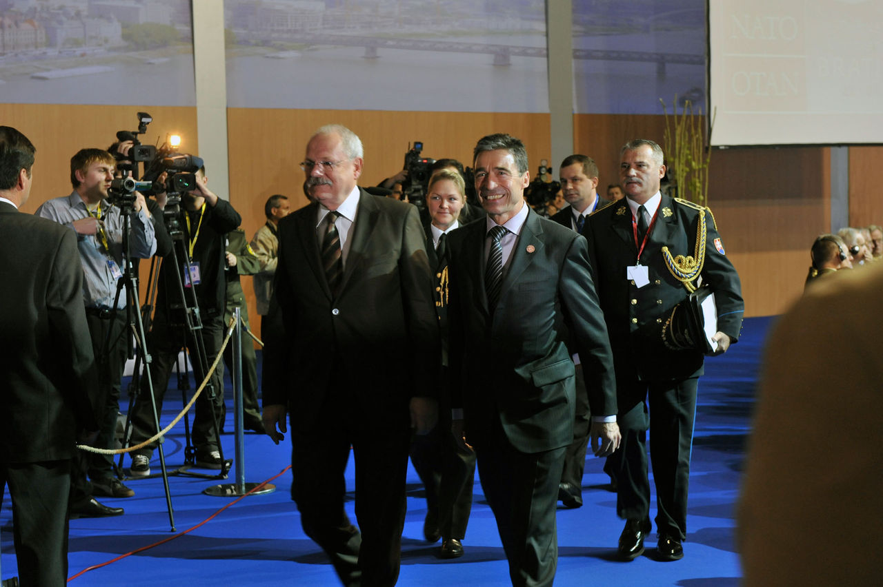 Ivan Gasparovic, President of the Slovak Republic (left) and NATO Secretary General Anders Fogh Rasmussen (right)