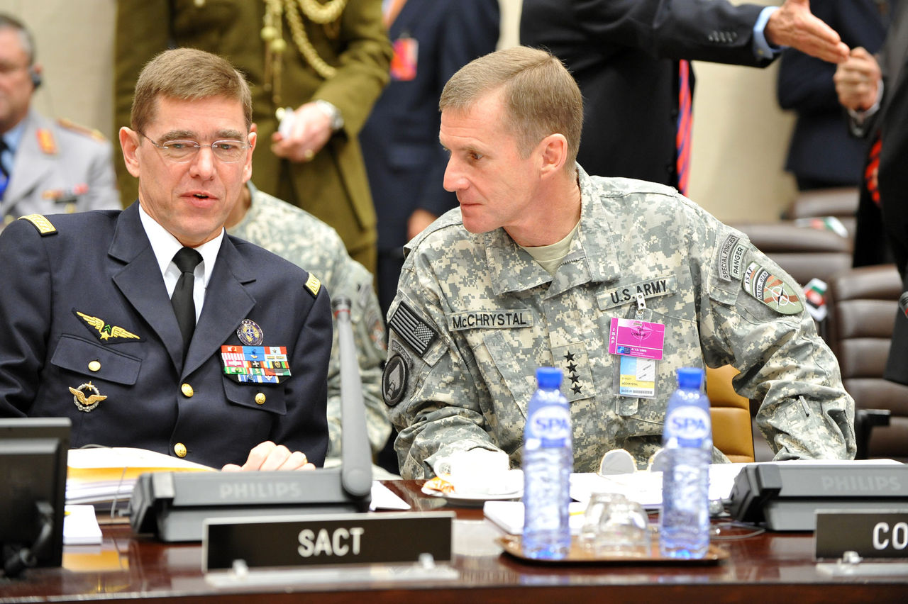 Left to right: General Stéphane Abrial (Supreme Allied Commander Transformation) with General Stanley A. McChrystal (Commander ISAF)