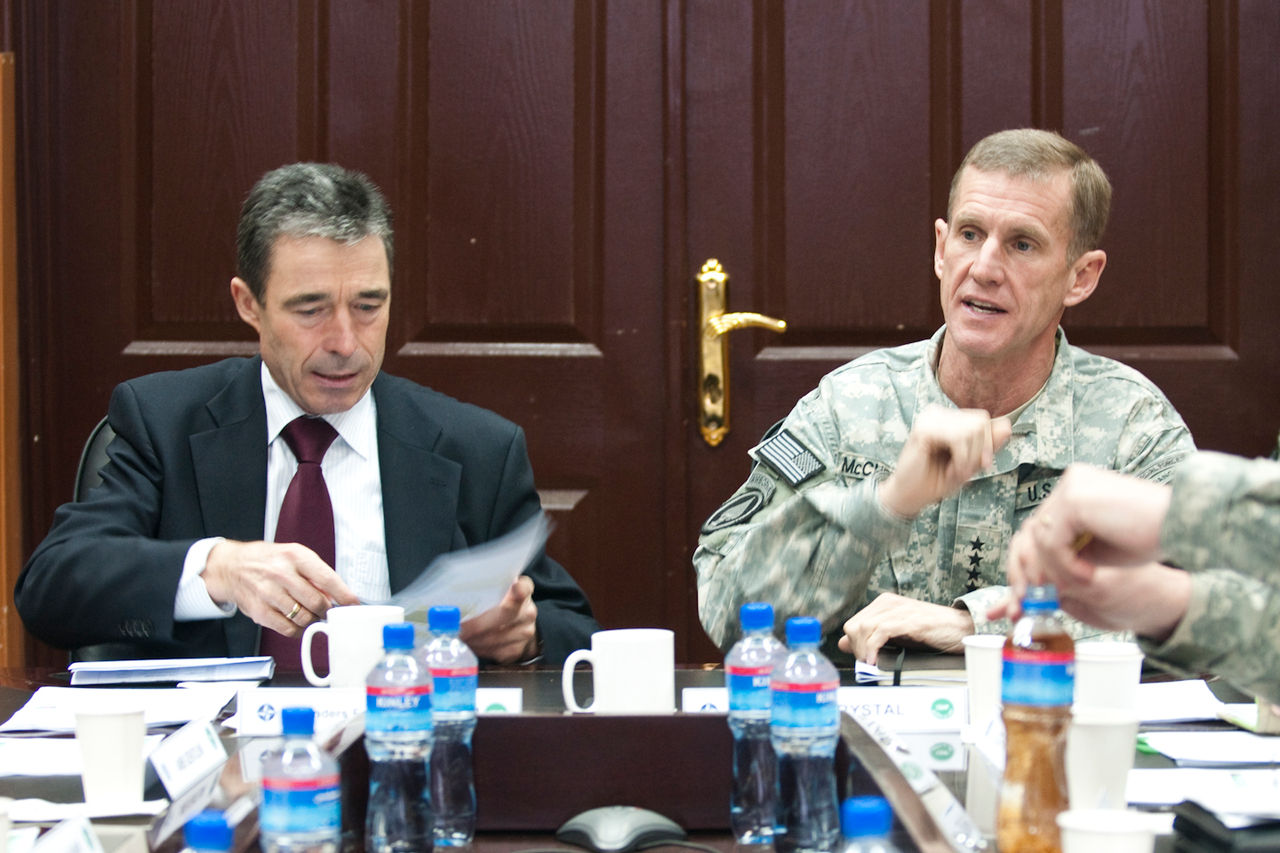 HQ ISAF Kabul, Herat briefing room Secretary general Anders Fogh Rasmussen and Com ISAF general Stanley McChrystal ops update