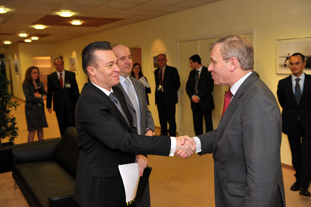 From left to right: Cristian Diaconescu, Minister of Foreign Affairs of Romania, Ambassador Sorin Dumitru Ducaru, Permanent Representative of Romania to NATO and NATO Secretary General Jaap de Hoop Scheffer