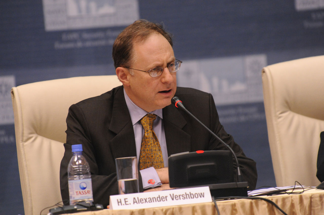 Alexander Vershbow Assistant Secretary of Defence for International Security Affairs, US 