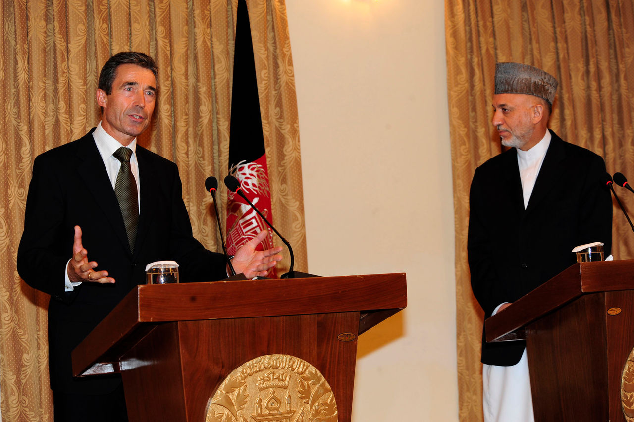 Joint press conference with NATO Secretary General, Anders Fogh Rasmussen and Afghan President Hamid Karzai at the presidential palace. 