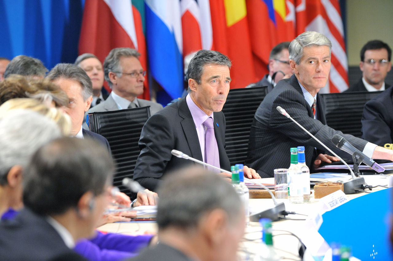 NATO Secretary General Anders Fogh Rasmussen (center)