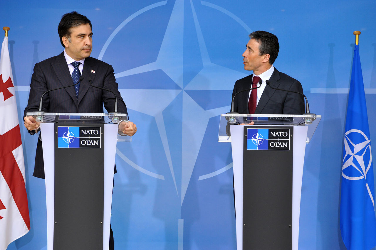 Press Point
Left to right:  President Mikhail Saakashvili of Georgia and NATO Secretary General, Anders Fogh Rasmussen