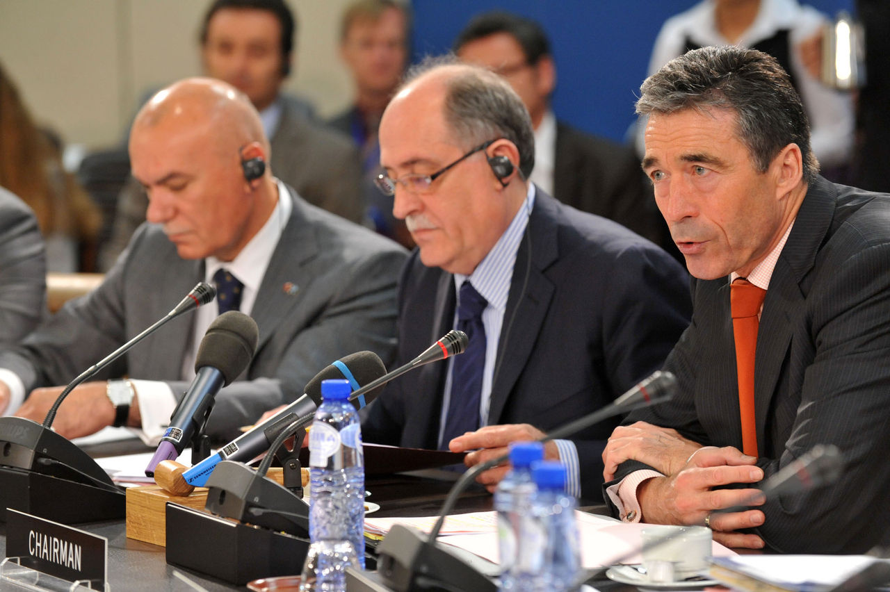 North Atlantic Council Meeting
Right: Opening remarks by NATO Secretary General, Anders Fogh Rasmussen
Left and centre: Boro Vucinic (Minister of Defence, Montenegro) and Milan Rocen (Minister of Foreign Affairs, Montenegro)