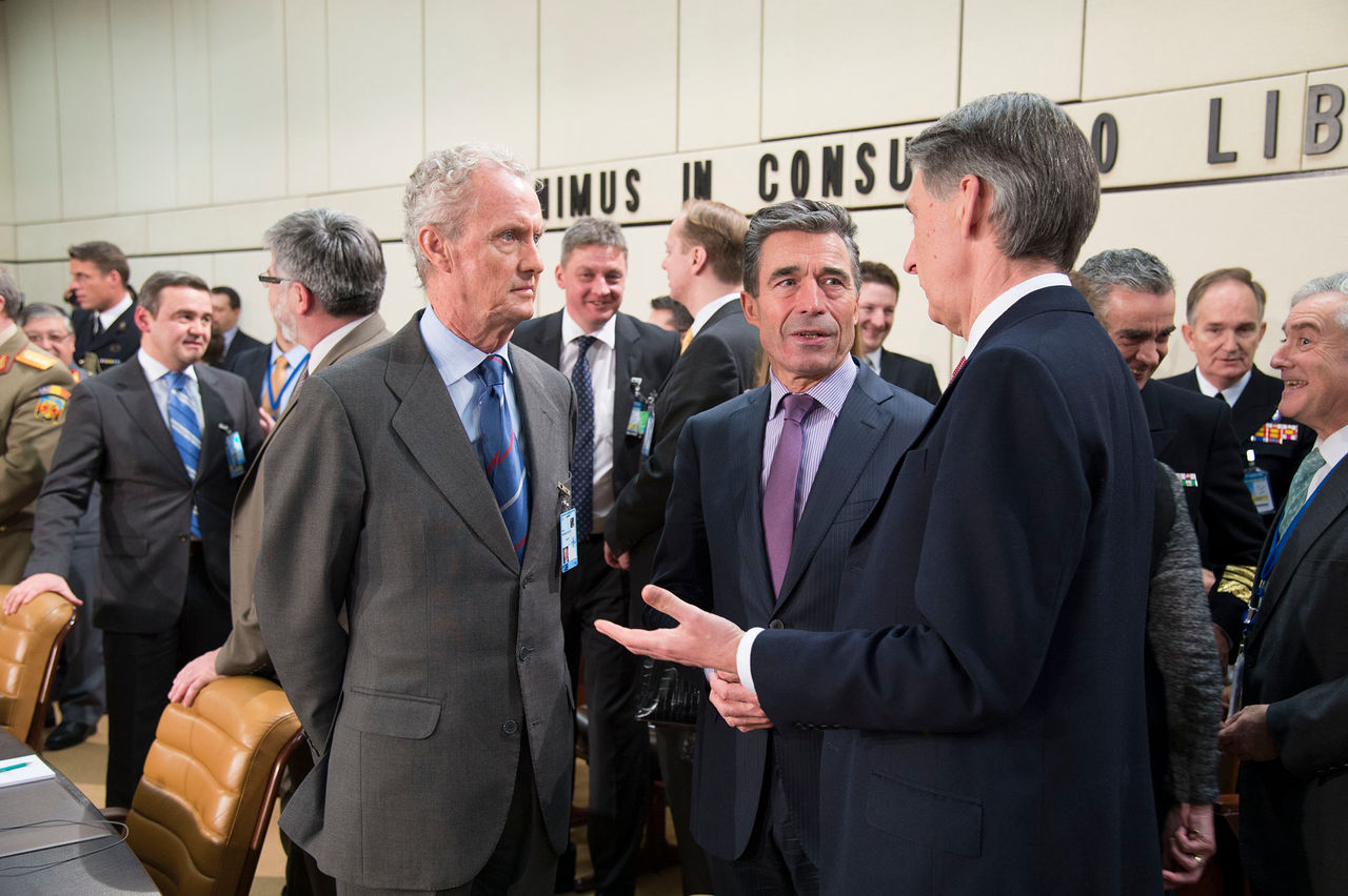 Left to right: Pedro Morenes Eulate (Minister of Defence, Spain) in discussion with NATO Secretary General Anders Fogh Rasmussen and Philip Hammond (UK Minister of Defence)