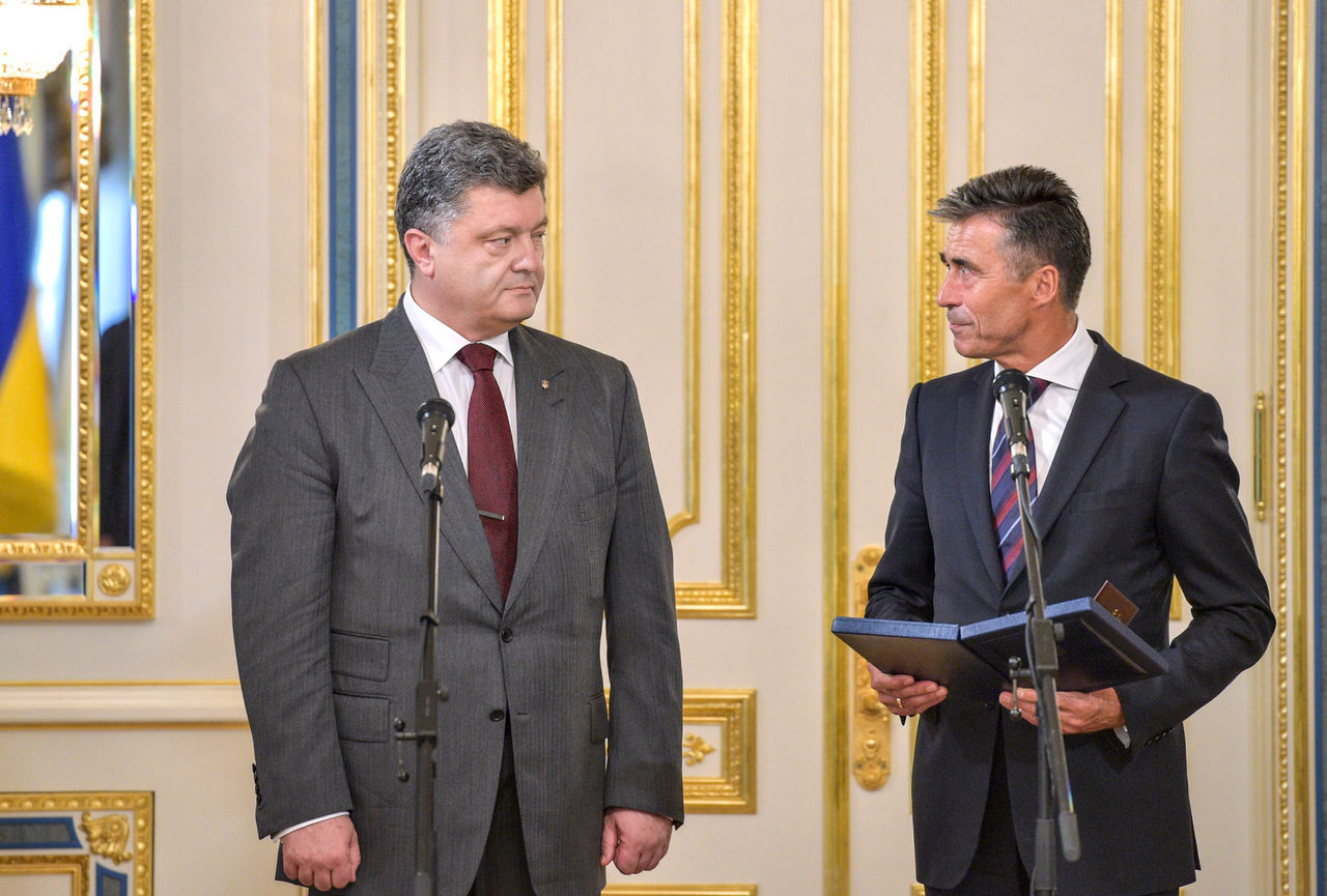 NATO Secretary General Anders Fogh Rasmussen receives the Order of Liberty from Ukrainian President Petro Poroshenko