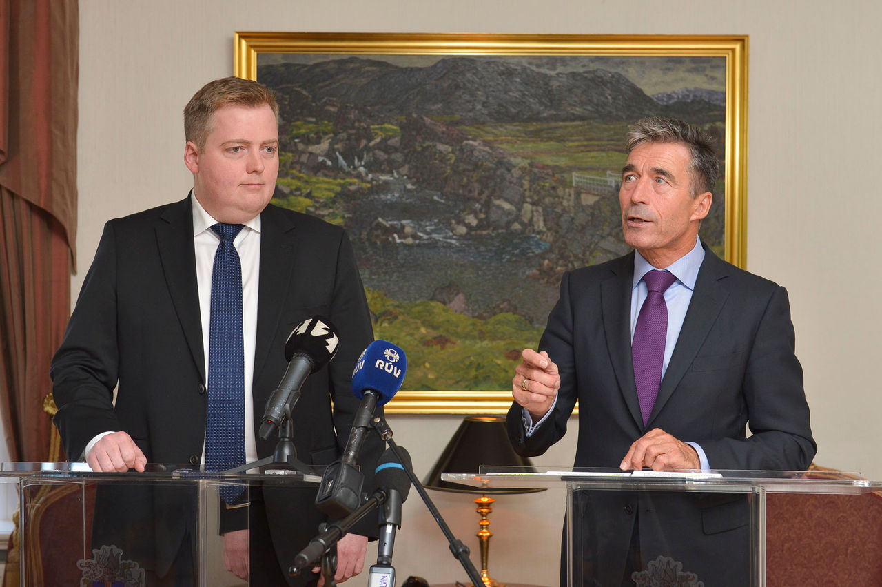 NATO Secretary General Anders Fogh Rasmussen and Icelandic Prime Minister Sigmundur David Gunnlaugsson