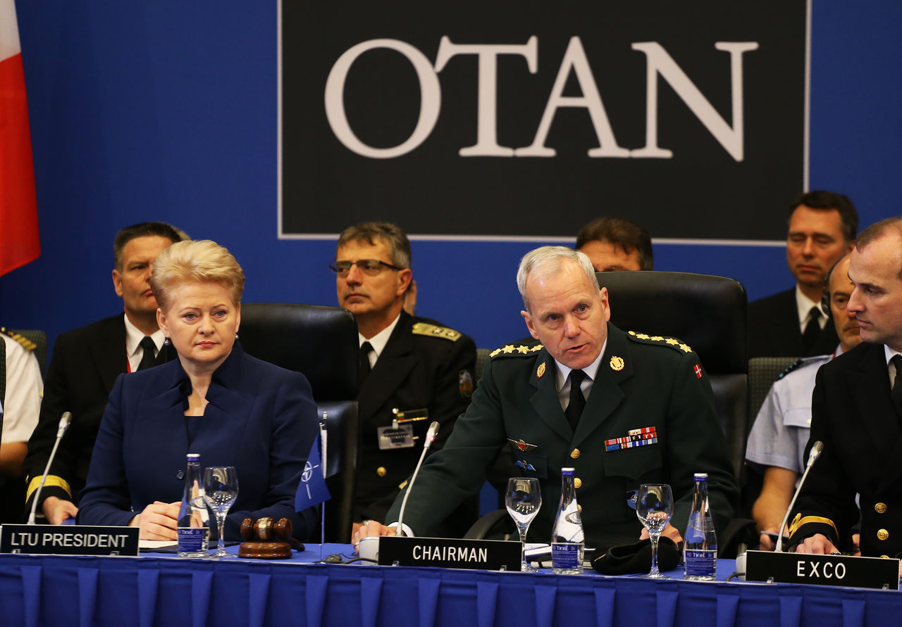 General Bartels (CMC) delivering his opening remarks in the precence of the President of Lithuania, Mrs Dalia Grybauskaitė