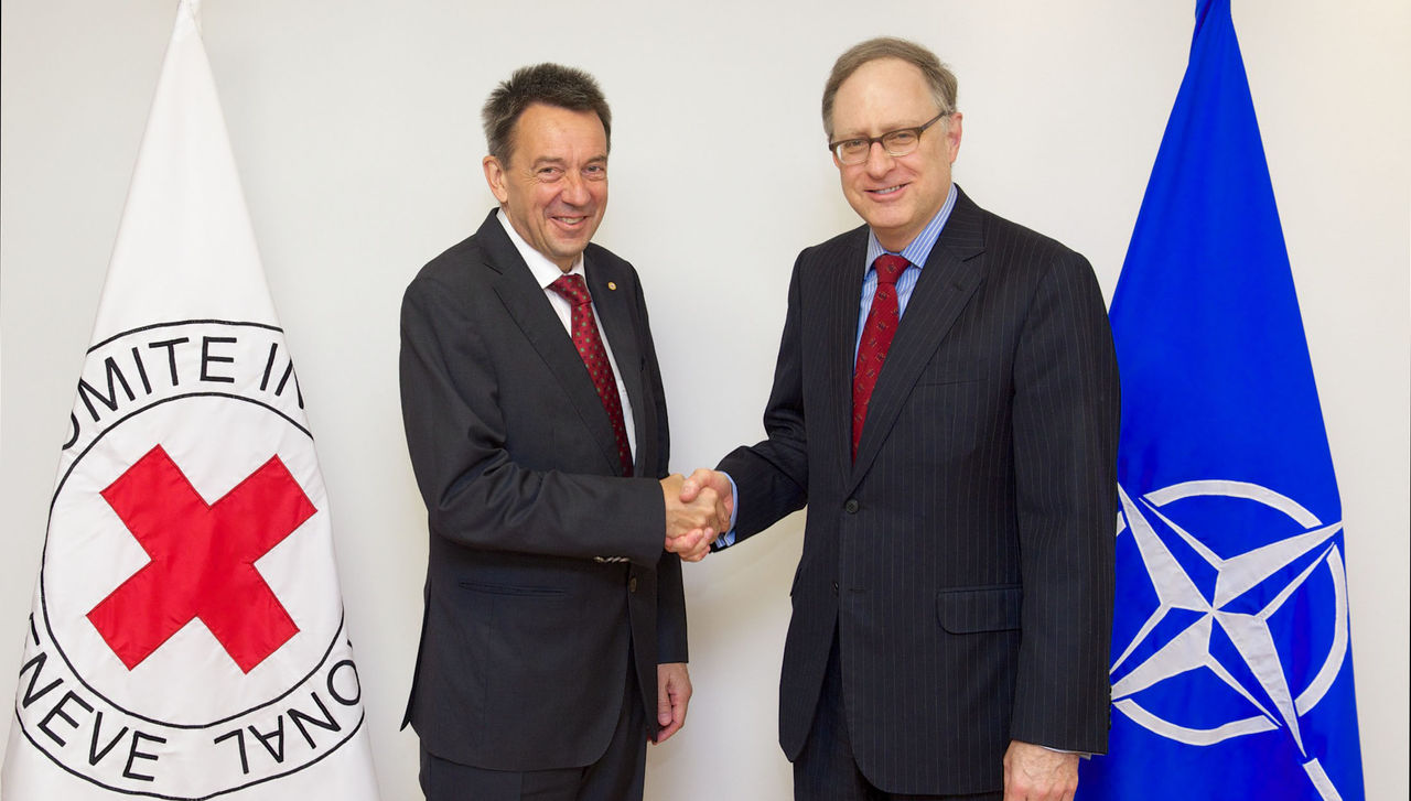 NATO Deputy Secretary General Ambassador Alexander Vershbow and the President of the International Committee of the Red Cross, Peter Maurer