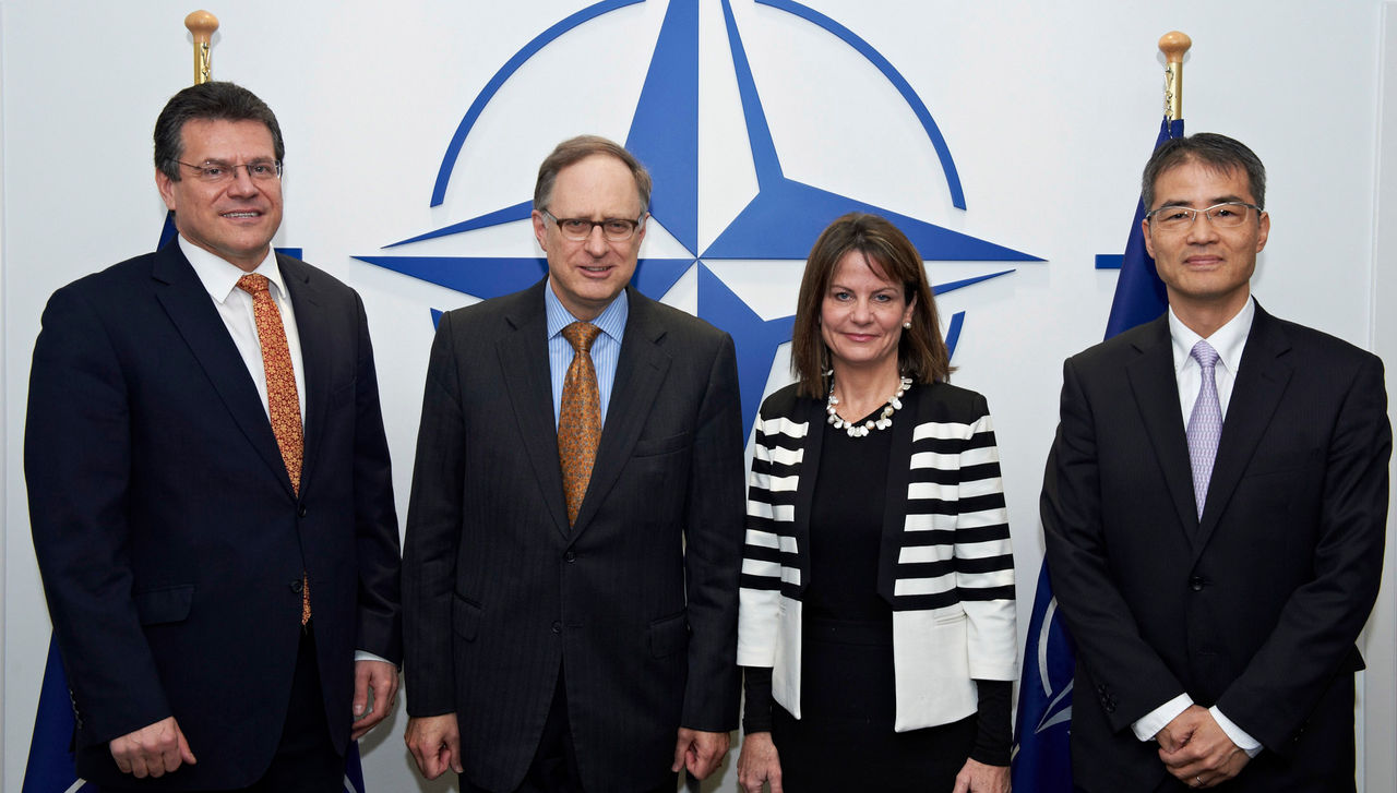 Left to right: Maros Sefcovic, Vice President of the European Commission, in charge of Energy Union; NATO Deputy Secretary General Alexander Vershbow; Robin Dunnigan, Deputy Assistant Secretary for Energy Diplomacy, Bureau of Energy Resources, US State Department ;Keisuke Sadamori, Director Energy Markets and Security at the International Energy Agency