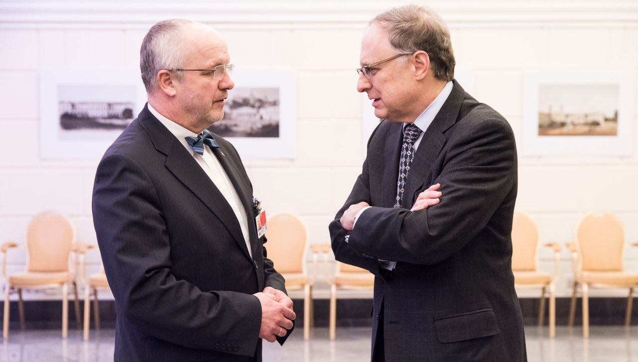 NATO Deputy Secretary General Alexander Vershbow and the Minister of Defence of Lithuania, Juozas Olekas