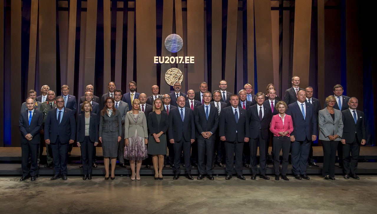 Family photo following the informal meeting of Defence Ministers in Tallinn with Federica Mogherini, EU High Representative, Juri Luik, Minister of Defence of Estonia and NATO Secretary General Jens Stoltenberg