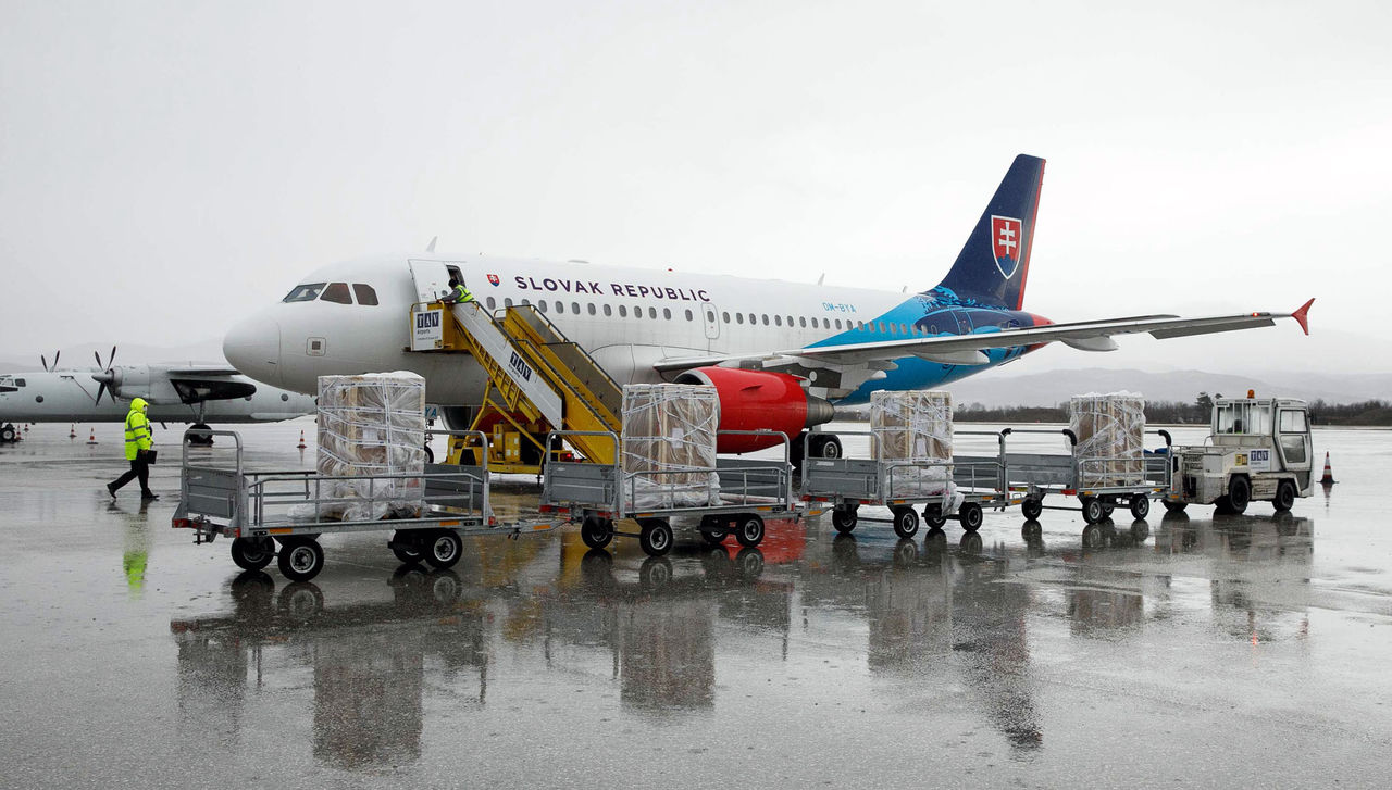 210208-covid19-slovak-north-macedonia