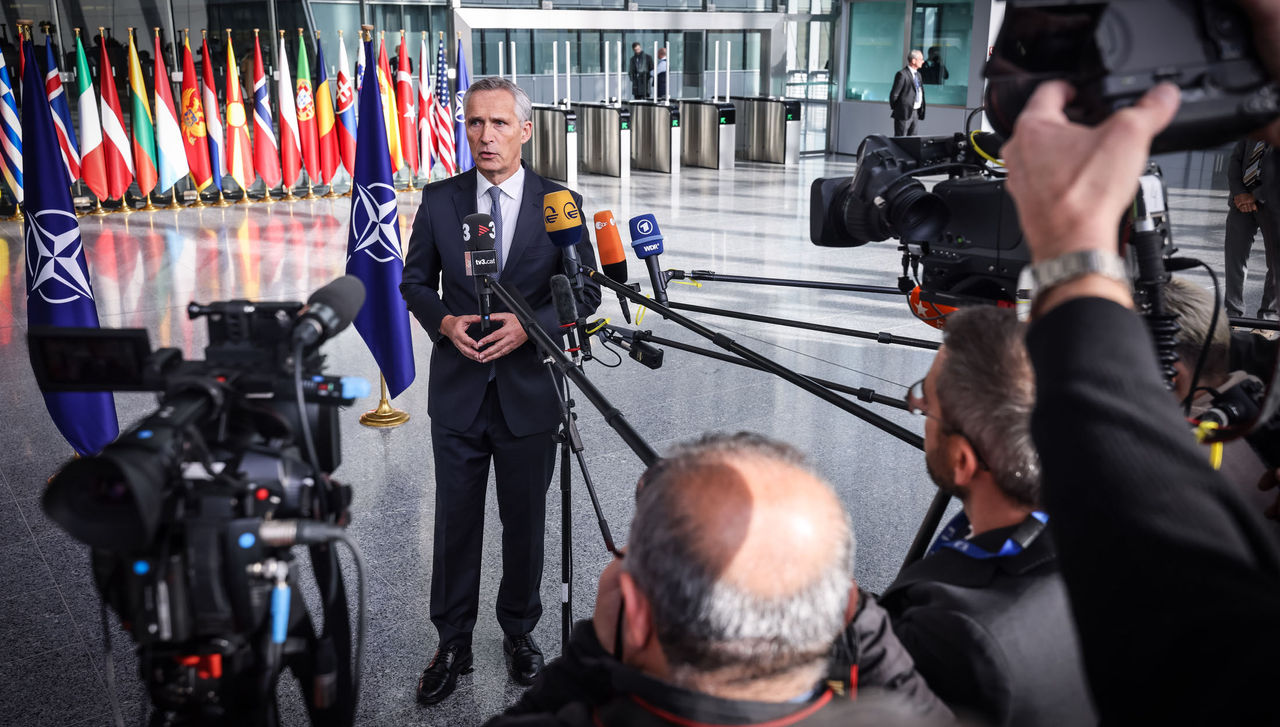 Doorstep statement by NATO Secretary General Jens Stoltenberg at the start of the meetings of NATO Defence Ministers at NATO headquarters