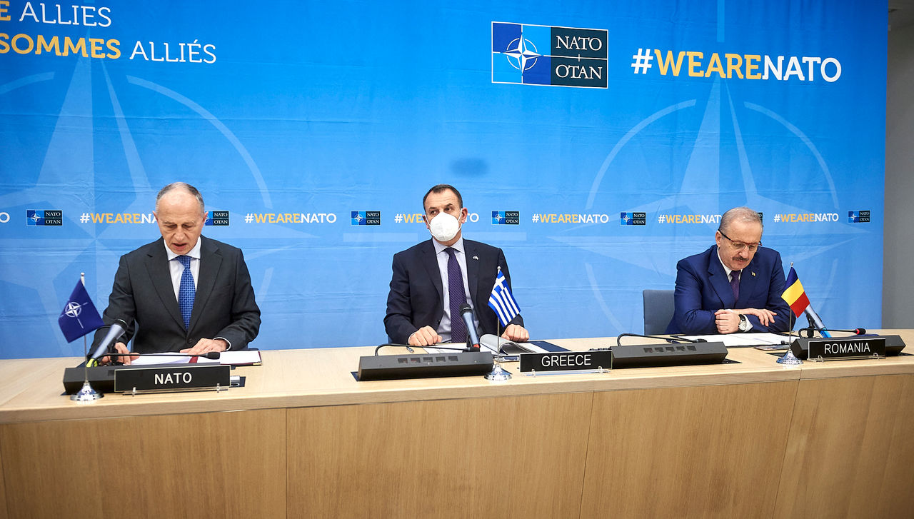 Left to right: Mircea Geoană (NATO Deputy Secretary General), Nikolaos Panagiotopoulos (Minister of Defence, Greece), and Vasile Dîncu (Minister of Defence, Romania)