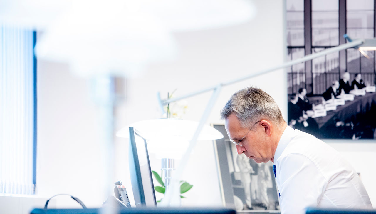 Jens Stoltenberg, Secretary General of NATO, in a telephone call with US President Joe Biden, during the Ukraine crisis.