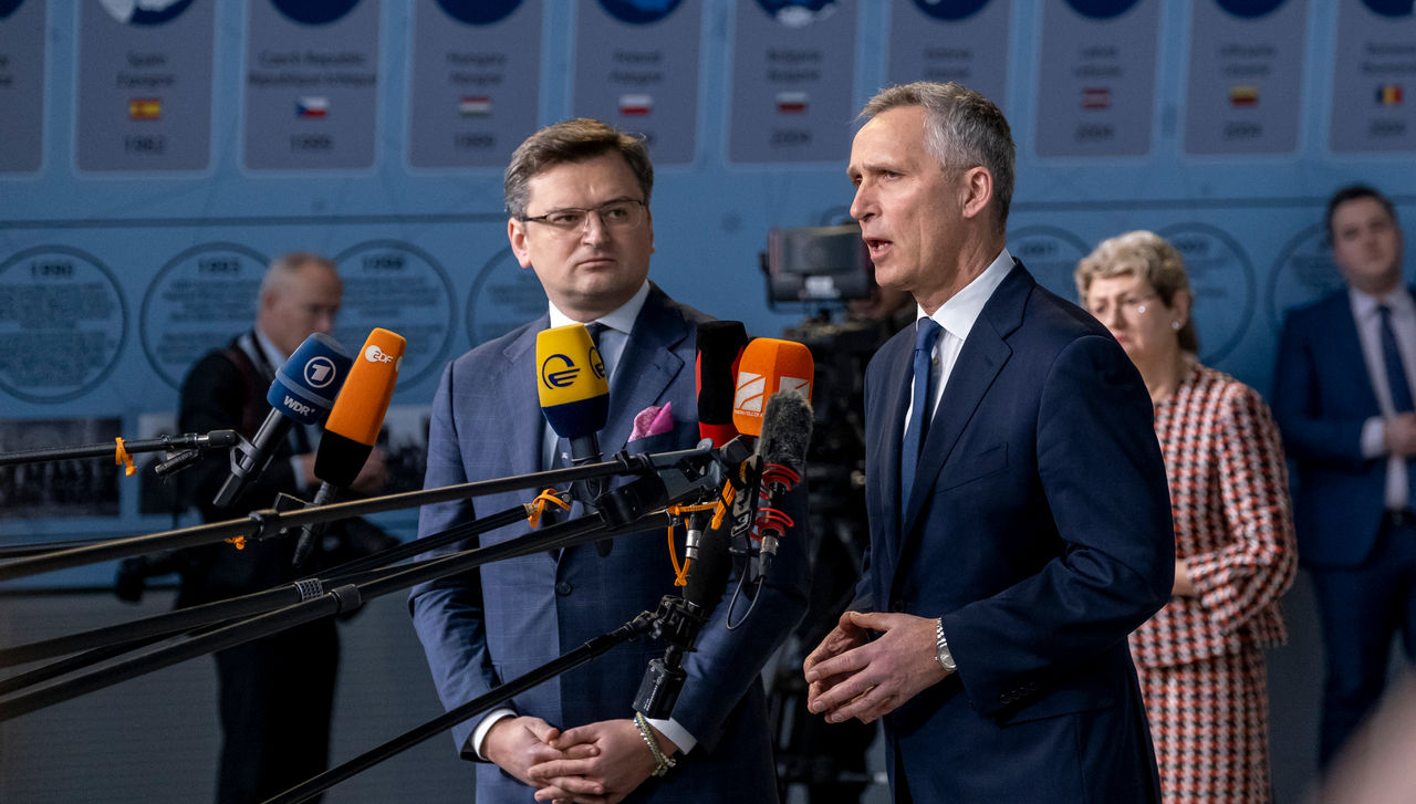 Doorstep statements
by NATO Secretary General Jens Stoltenberg and the Minister of Foreign Affairs of Ukraine, Dmytro Kuleba