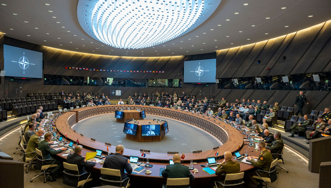 General view of the meeting