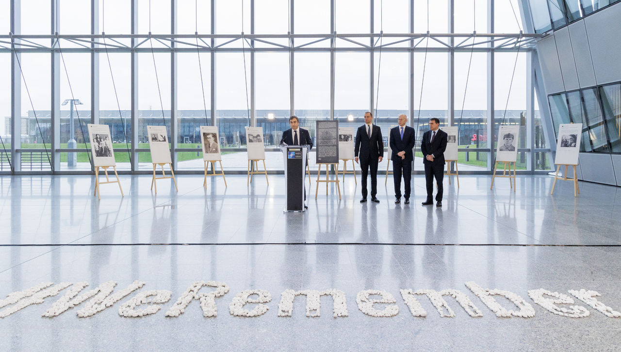 Ceremony hosted by the Italian and Polish delegations to NATO, marking the International Holocaust Remembrance Day.
Marco Peronaci  (NATO Permanent Representative for Italy), Tomasz Szatkowski (NATO Permanent Representative for Poland), NATO Deputy Secretary General Mircea Geoană and Ambassador Haim Regev, Head of the Mission of Israel to the EU and NATO