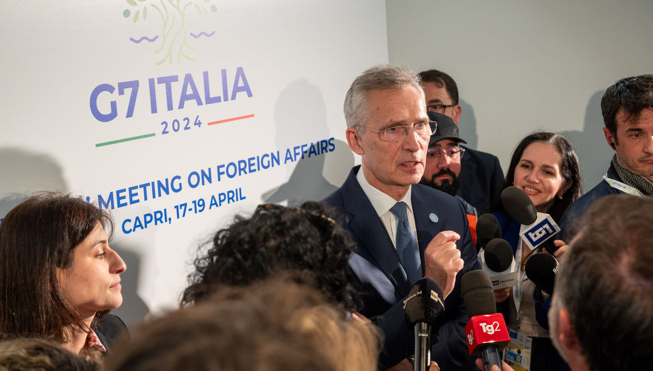 Doorstep statement by NATO Secretary General Jens Stoltenberg ahead of the G7 meeting