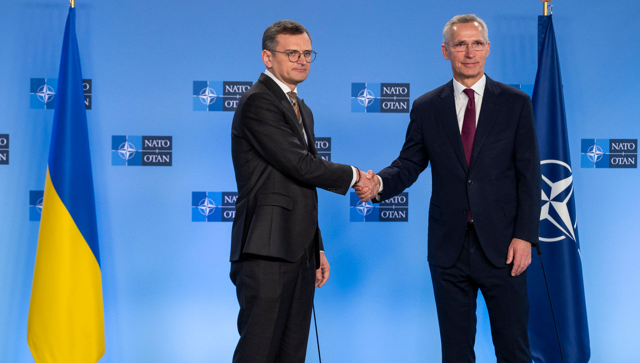 NATO Secretary General meets with the Minister of Foreign Affairs of Ukraine - Meeting of NATO Ministers of Foreign Affairs