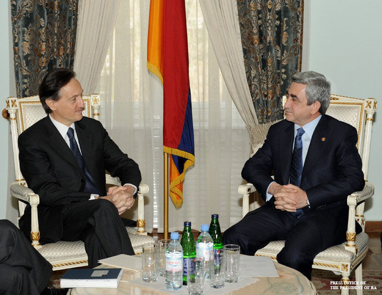 Armenian President Serzh Sargsyan and NATO Deputy Secretary General Bisogniero