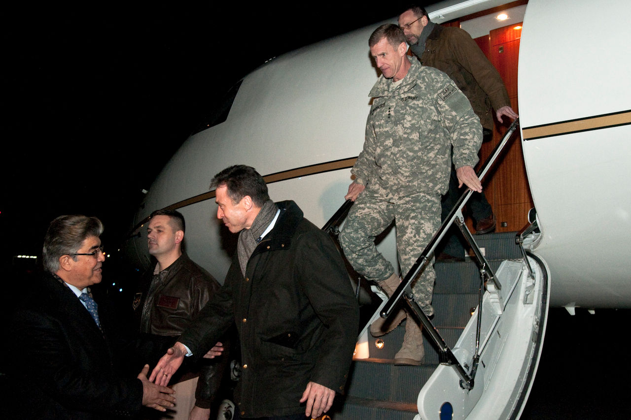 KAIA, Secretary General Anders Fogh Rasmussen arriving at the airport, welcomed by ComISAF Stanley McChrystal and Ambassador Fernando Gentilini