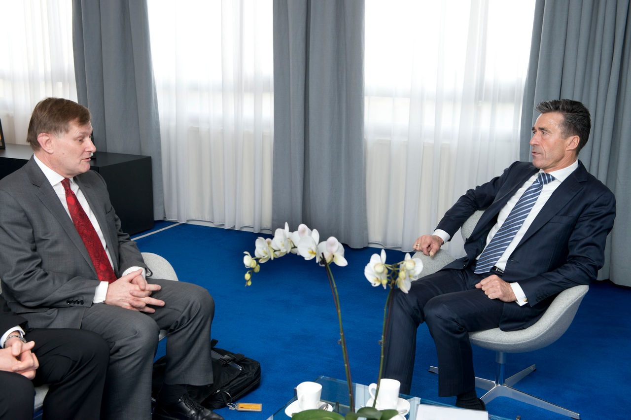 Bilateral meeting between NATO Secretary General Anders Fogh Rasmussen and the President of the NATO Parliamentary Assembly, Mr. Hugh Bayley.