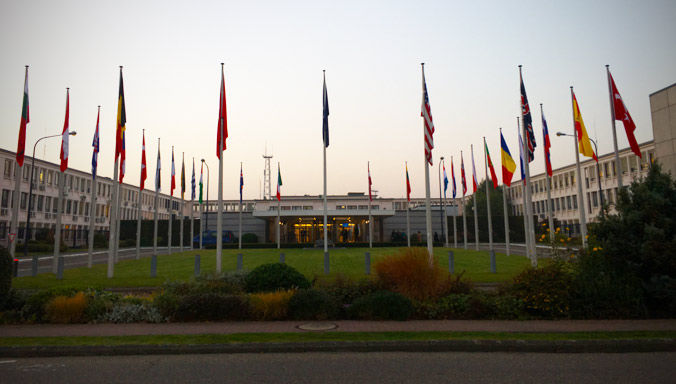 161026-natohq.jpg