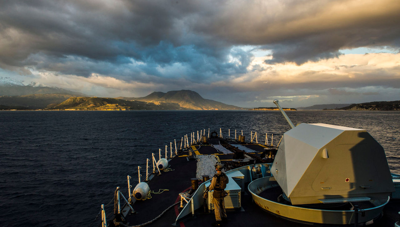 Her Majesty's Canadian Ship (HMCS) FREDERICTON transits into Souda Bay, Greece for a fuel stop during on Operation REASSURANCE on February 6, 2016.

Photo: Corporal Anthony Chand, Formation Imaging Services  
HS2016-A023-003
~
Le Navire canadien de Sa Majesté (NCSM) FREDERICTON se dirige vers la baie de Souda, en Grèce, en vue d’une escale de ravitaillement, au cours de l’opération REASSURANCE, le 6 février 2016.

Photo : Caporal Anthony Chand, Services d’imagerie de la formation  
HS2016-A023-003