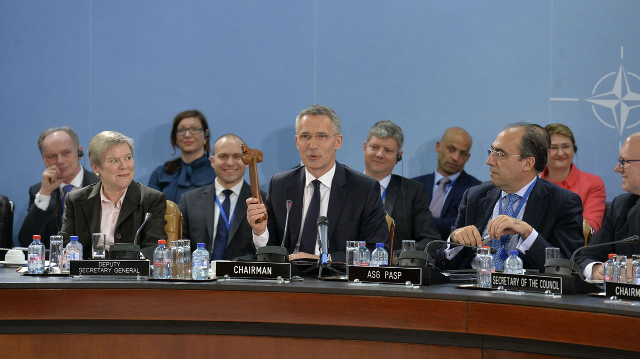 NATO Secretary General Jens Stoltenberg officially closes the last North Atlantic Meeting in the current NATO Headquarters with the Icelandic Gavel