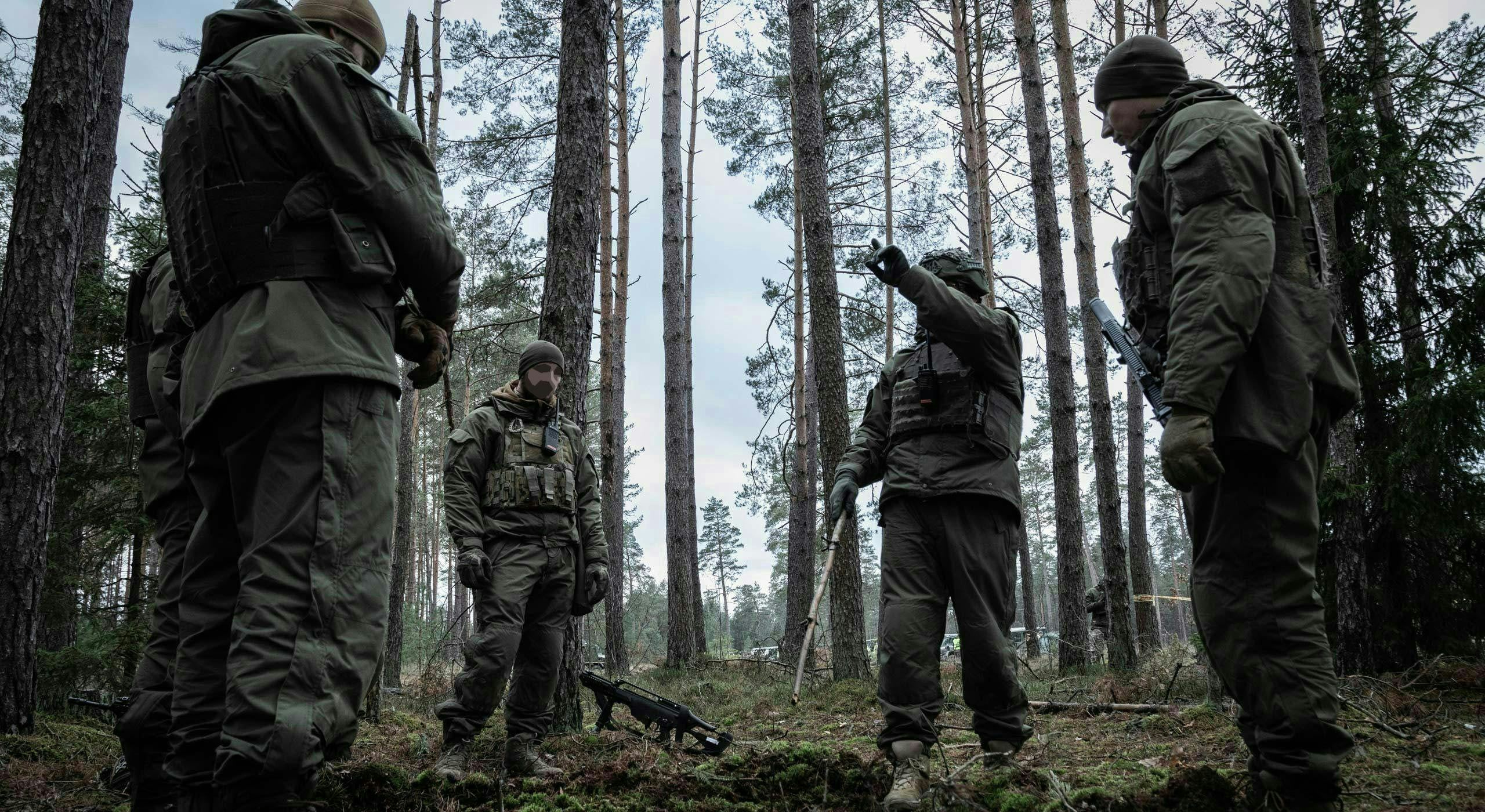 Lithuanian Army soldiers training members of the Ukrainian Armed Forces. Lithuania, November 2024.