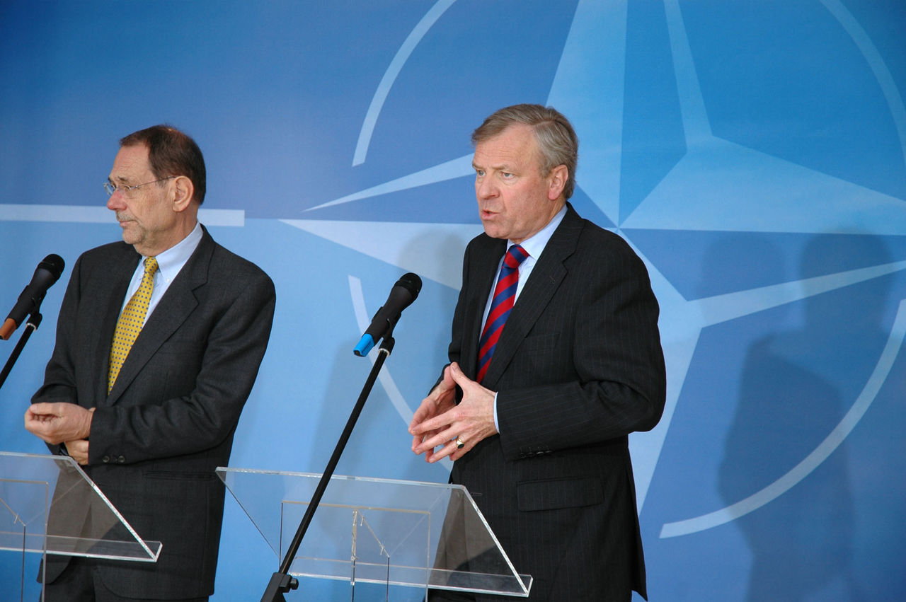 b070226a
26th February 2007
Joint Press Point with NATO Secretary General and the EU High Representative following the North Atlantic Council meeting with the Political and Security Committee of the European Union.

Left to right: Javier Solana (EU High Representative for the Common Foreign and Security Policy) and NATO Secretary General, Jaap de Hoop Scheffer. 
