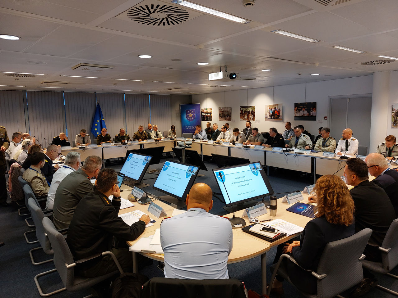 The Deputy Director General of the European Union Military Staff (DDGEUMS) Major General Gábor Horváth welcomed the Director General of the NATO International Military Staff (DGIMS) Lieutenant General Remigijus Baltrėnas to the EUMS for the biannual EUMS-IMS Directors’ General Conference.