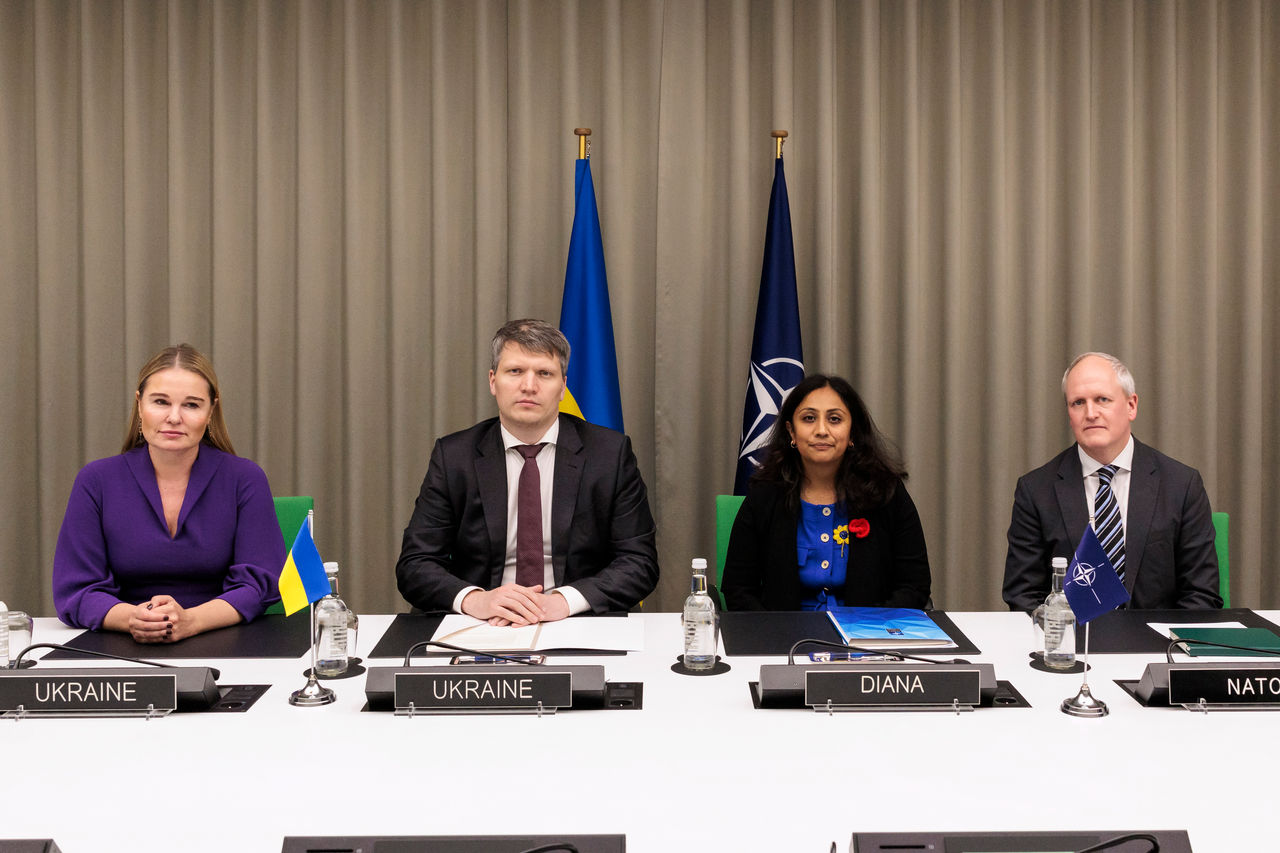 NATO's Defence Innovation Accelerator for the North Atlantic (DIANA) and Ukraine sign a memorandum of understanding (MoU) which opens new opportunities to develop and test technologies together, and to deepen cooperation between Ukraine and NATO's innovation ecosystems.