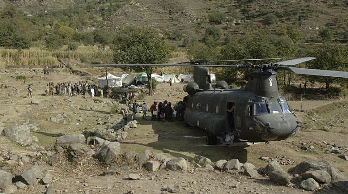  Air lifeline: Helicopters have proven essential in the first phase of a disaster-relief operation when roads are too badly damaged to be passable (© SHAPE)
