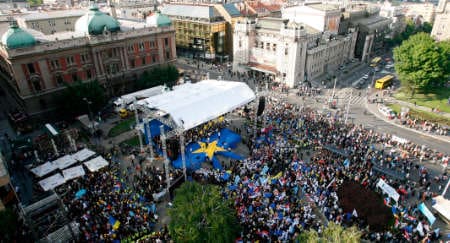Mladić, sprawiedliwość i 2011 rok: spojrzenie z Serbii