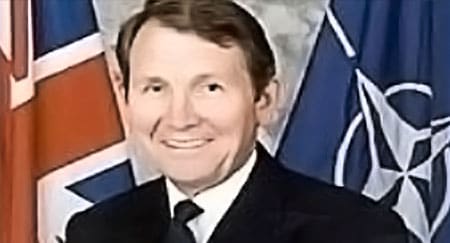 (© NATO)
)